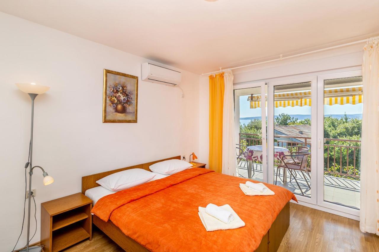 Apartments Antun Krk Town Exterior foto