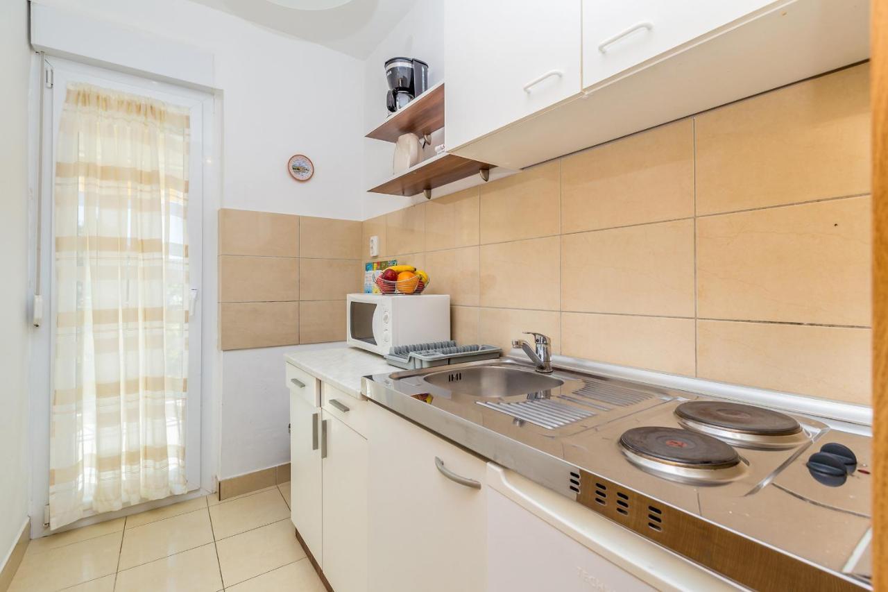 Apartments Antun Krk Town Exterior foto